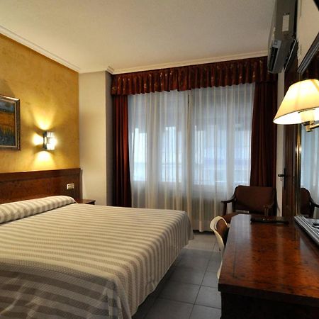 Hotel Aragon Salamanca Buitenkant foto